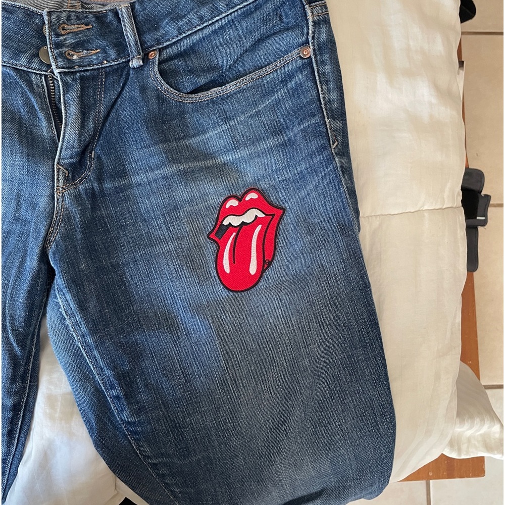 Gap 1969 model jeans size 27/4 bootcut vintage jeans with patches.